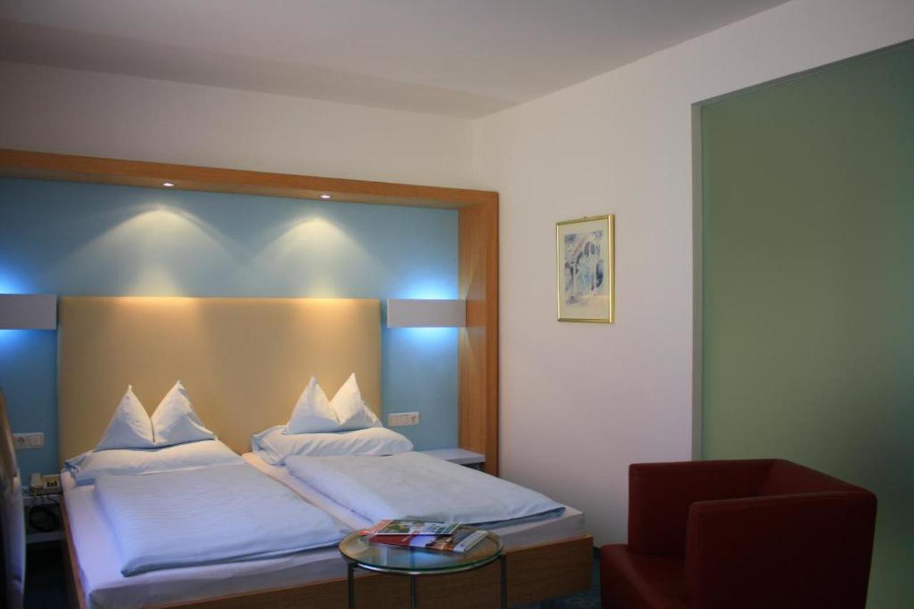 Dom Hotel Linz Exterior photo