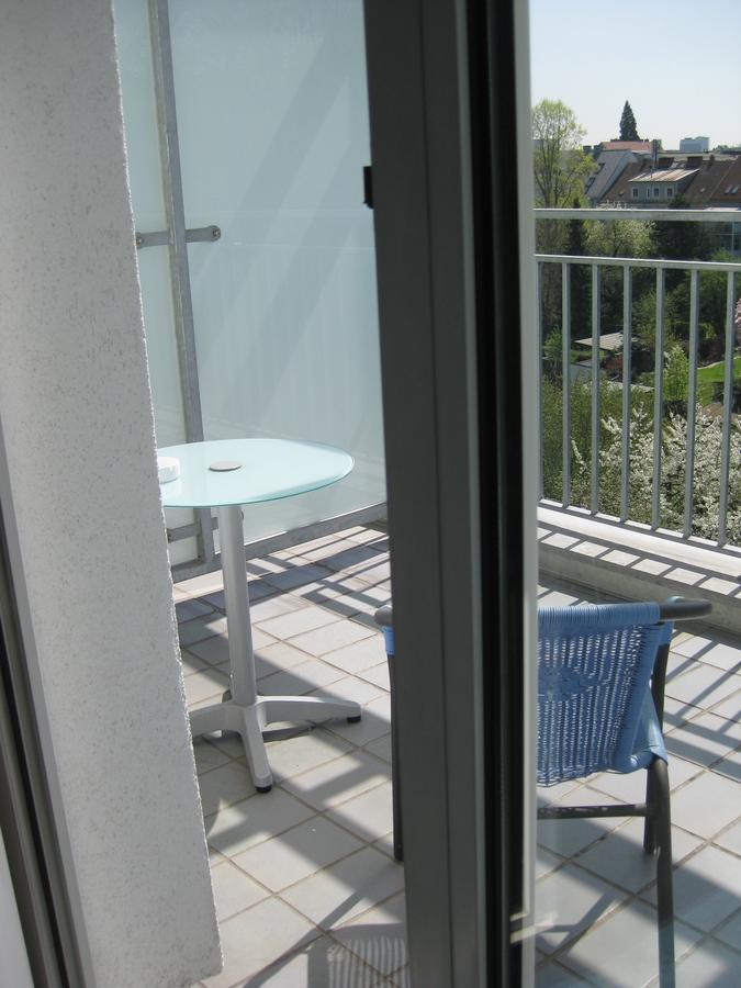 Dom Hotel Linz Exterior photo
